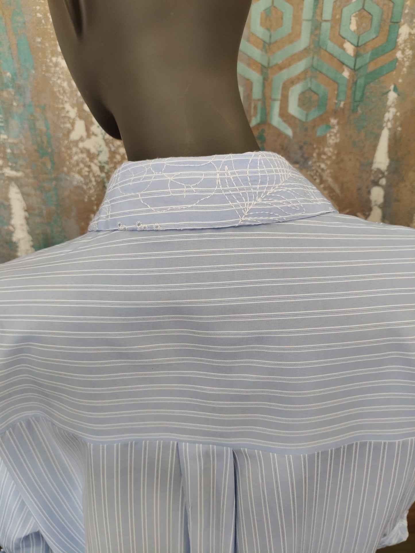 Extyn Women's Shirt