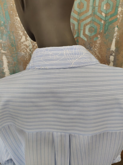 Extyn Women's Shirt